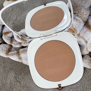 Marc Jacobs Beauty omega bronze in tantastic